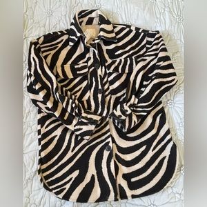 H&M over shirt jacket print sz Xs NWT